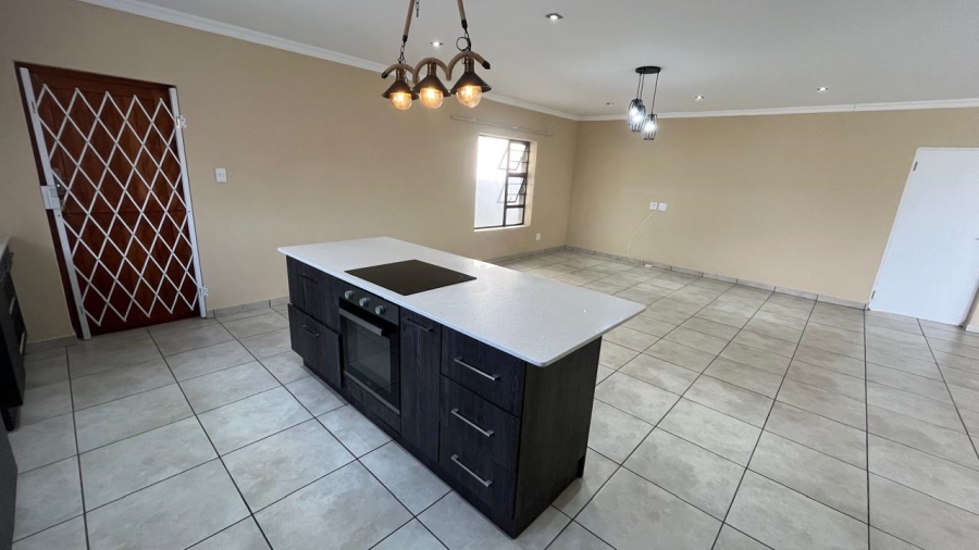 To Let 4 Bedroom Property for Rent in Fountains Estate Eastern Cape